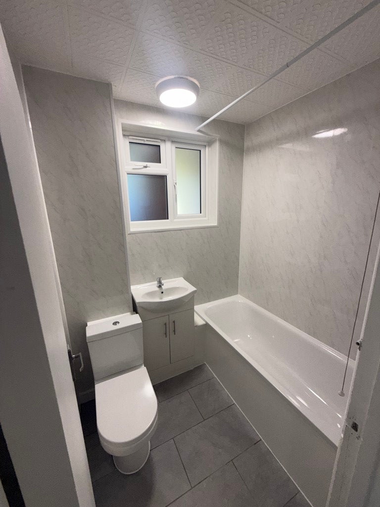 Flat Devonshire Way in Greater London
