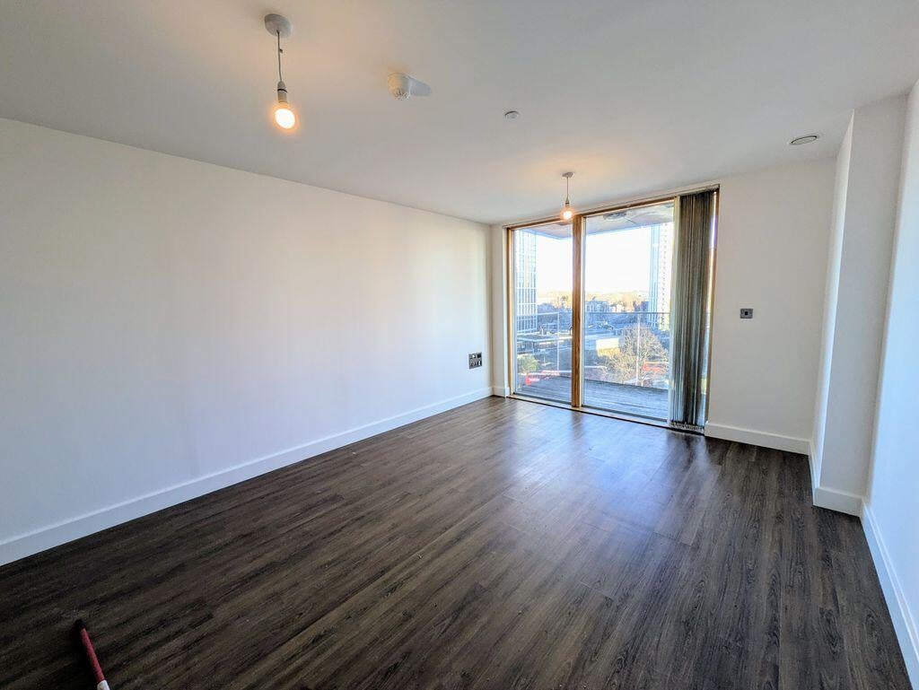 Flat Jerrard Street in Greater London