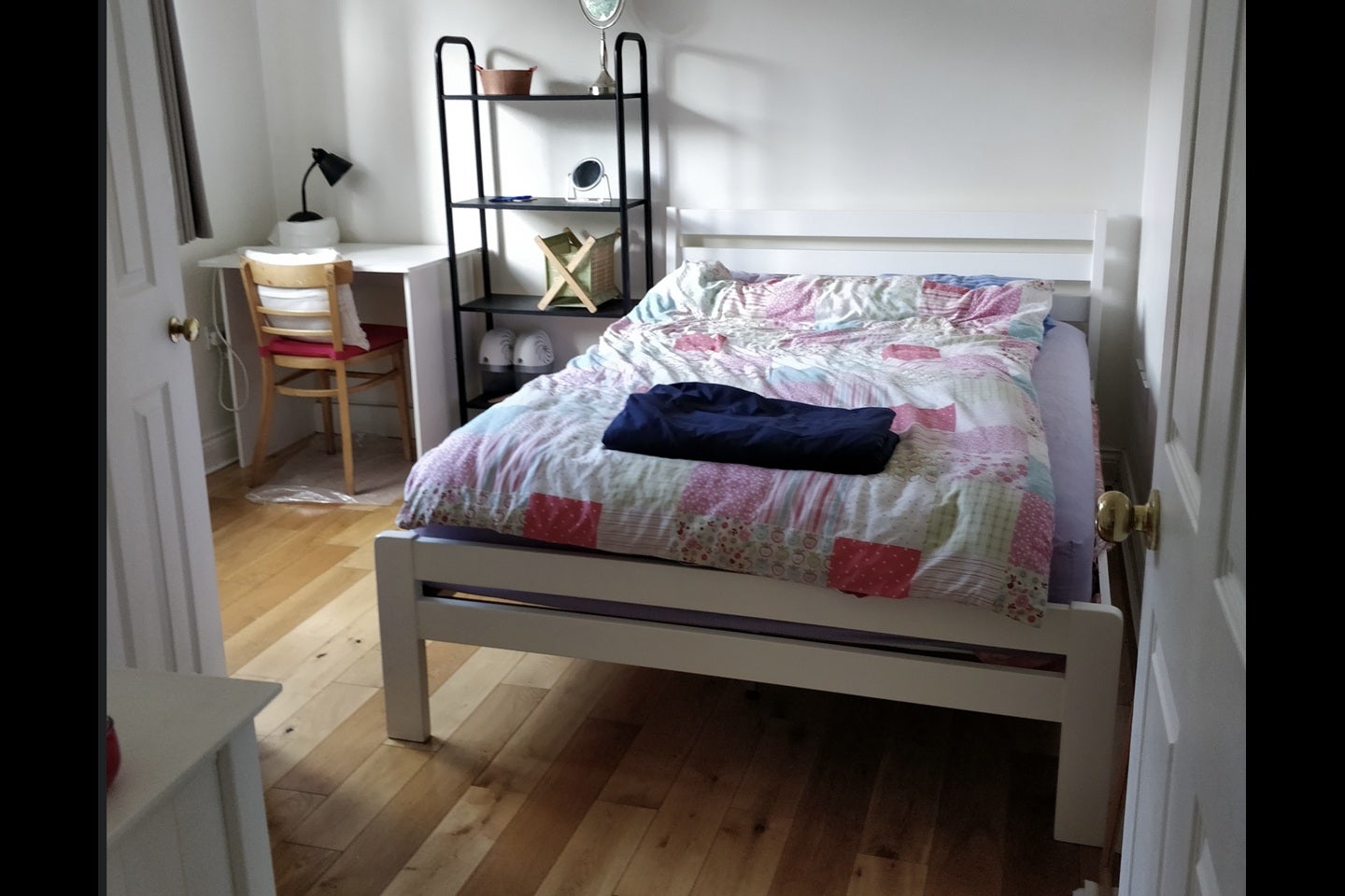 Flat Acacia Close in Greater London
