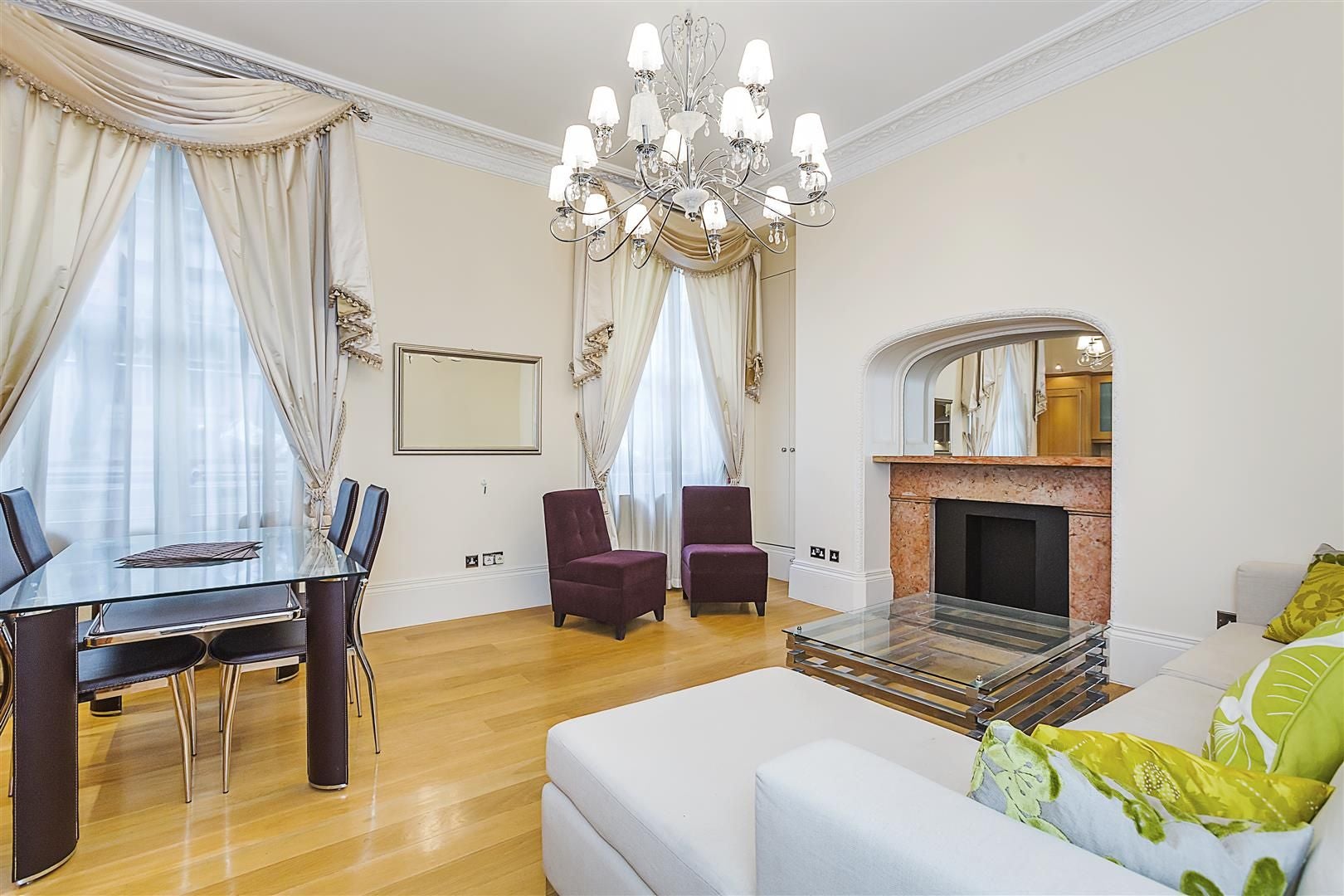 Flat Queen's Gate Terrace in Greater London
