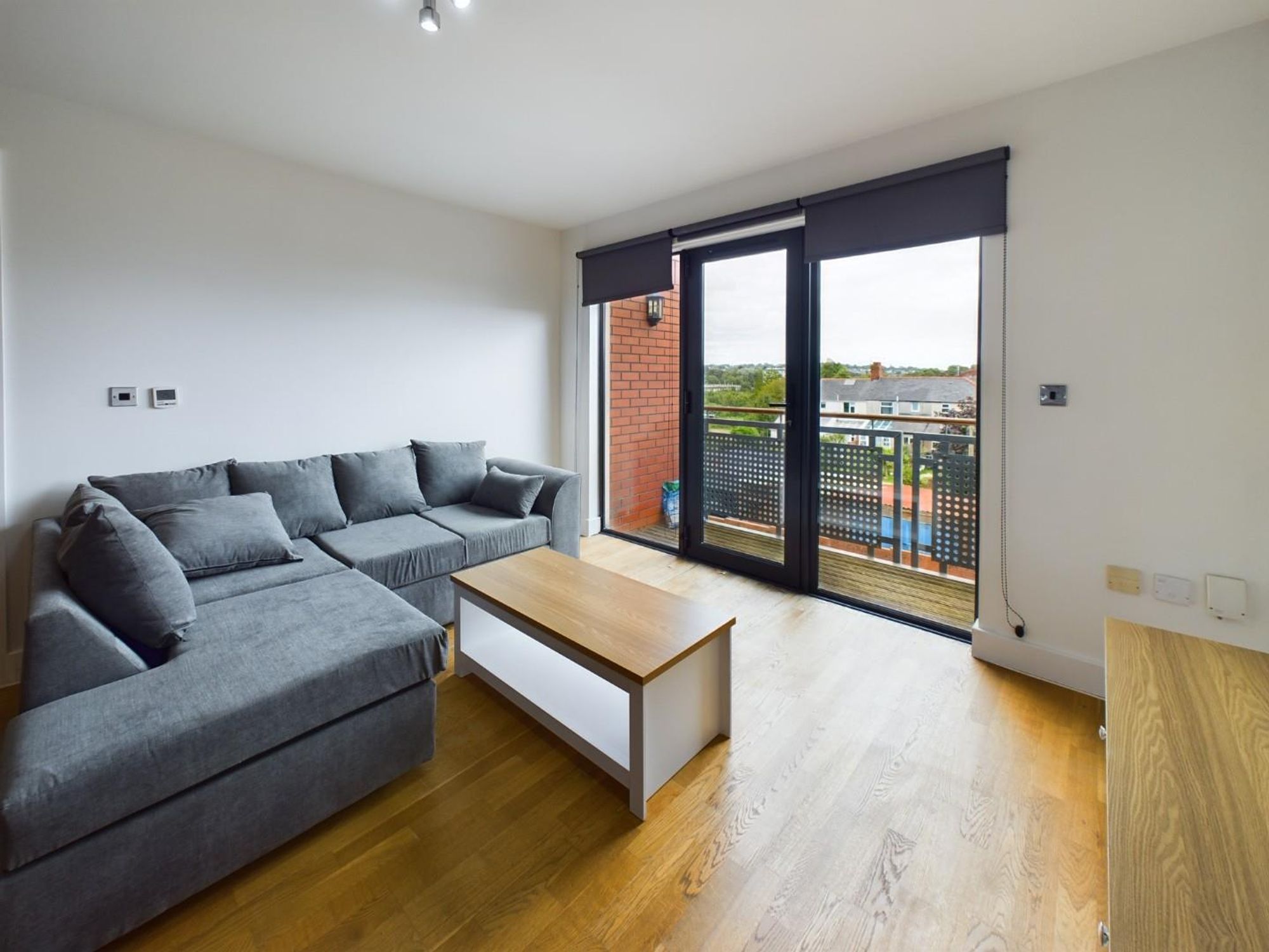Flat Sachville Avenue in Cardiff