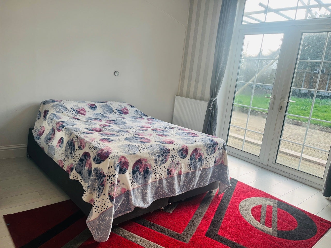 Flat Prospect Road in Greater London