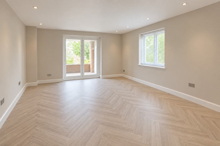 Flat Epsom Road in Guildford