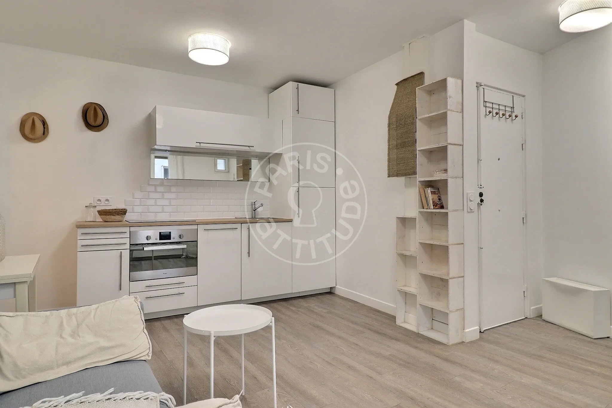 Flat Rue du Delta in Paris