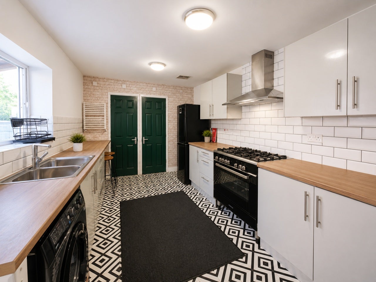 Room Strensham Road in Birmingham