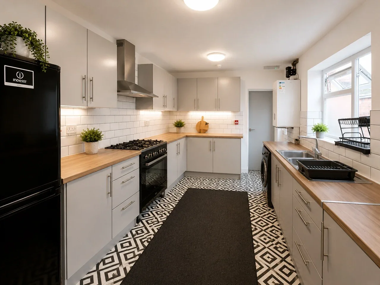 Room Strensham Road in Birmingham