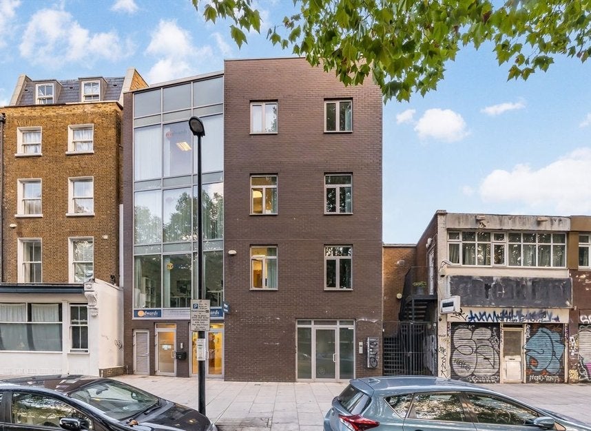Flat Cleveland Grove in Greater London