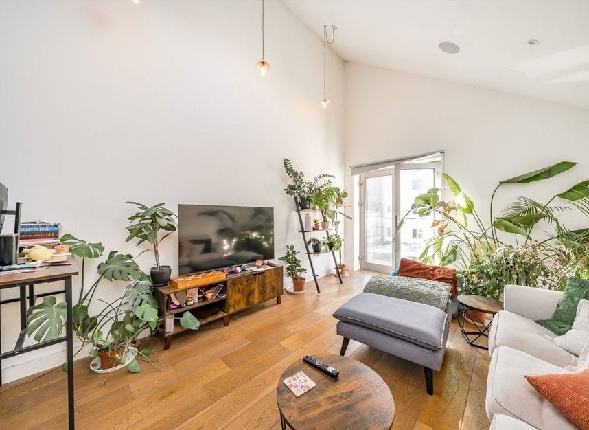 Flat Cleveland Grove in Greater London
