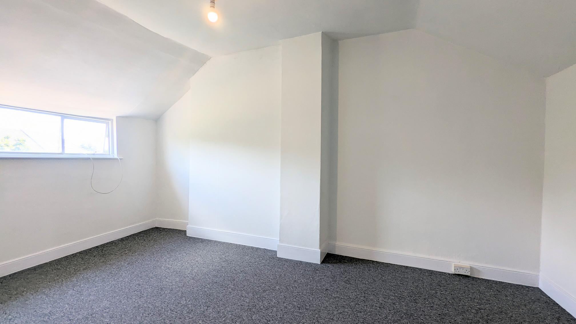 Flat Tyndalls Park Road in Bristol