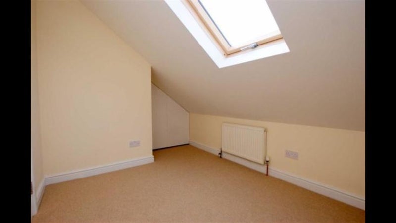 Flat Cecil Road in Greater London