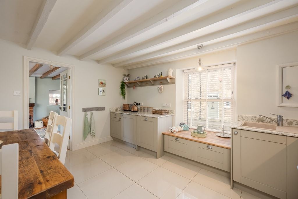 House Yederick Road in Sawdon
