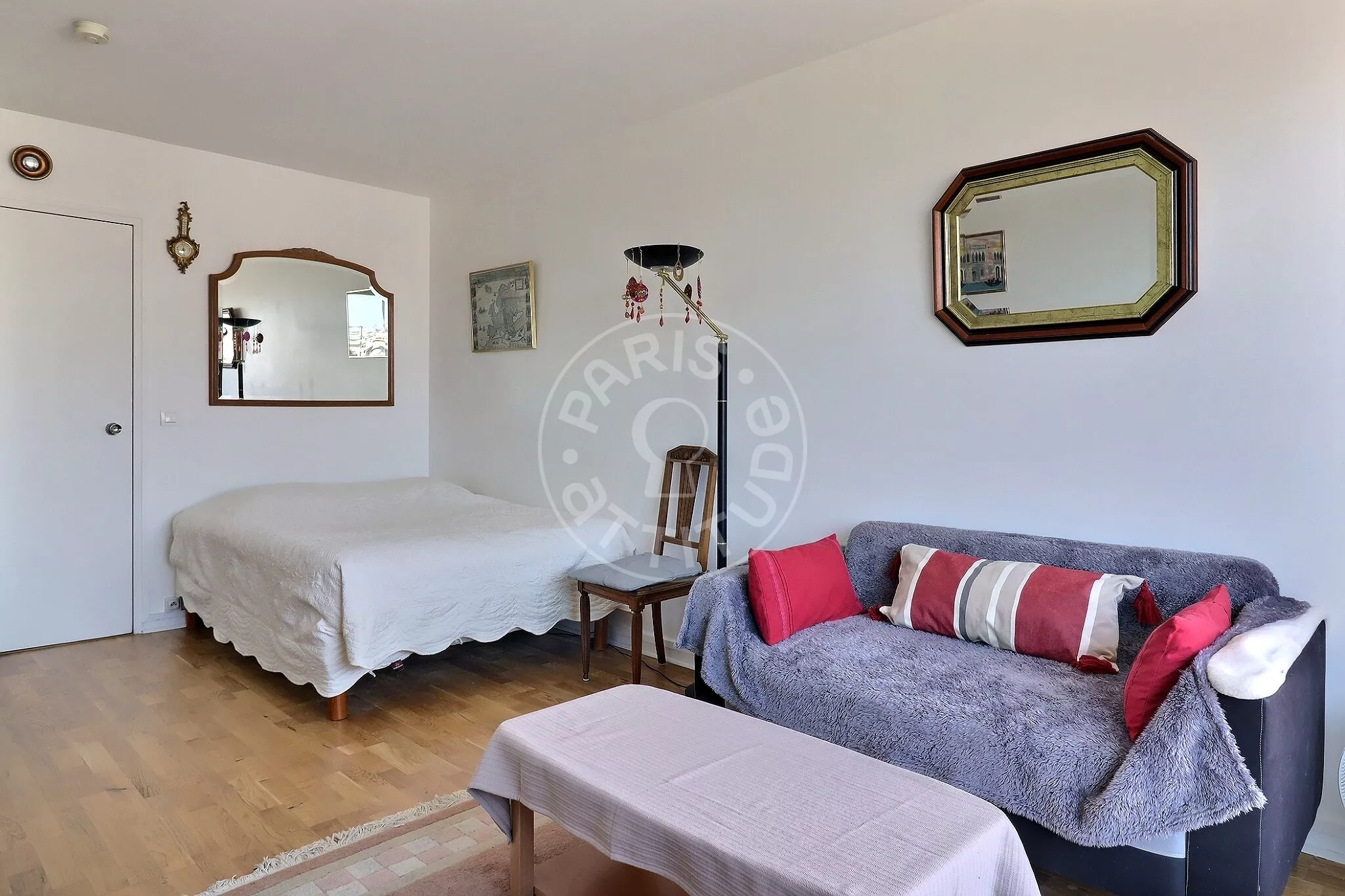 Appartement Rue du Sergent Bauchat à Paris