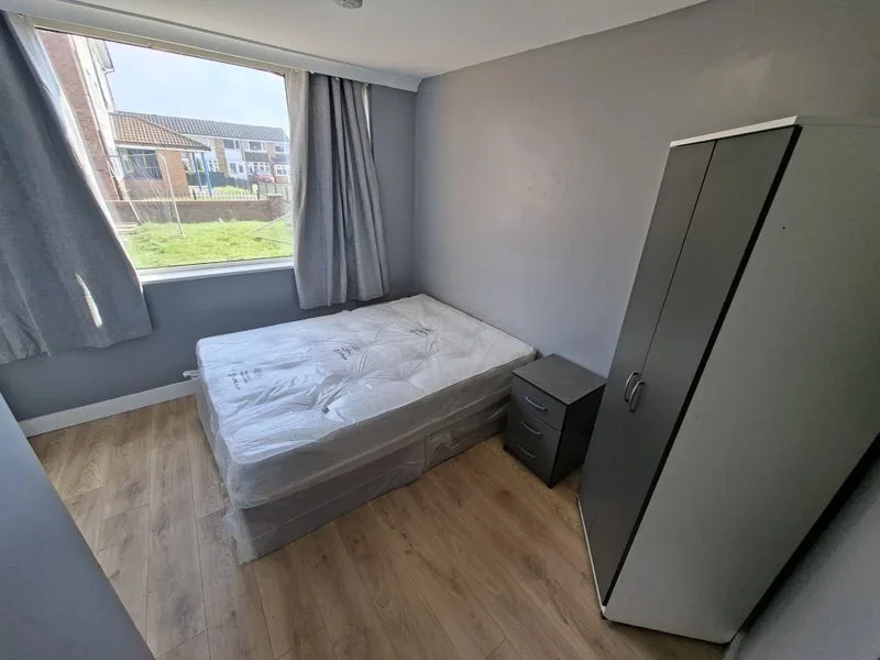 Room Park Lane in Birmingham