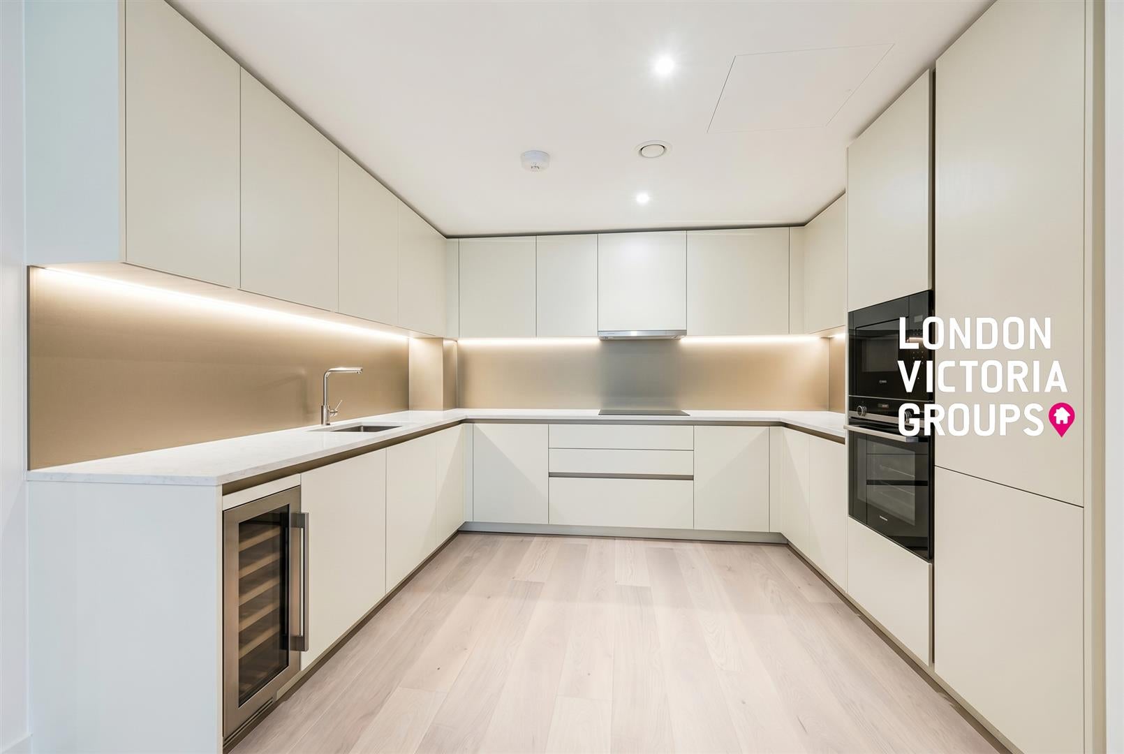 Flat Winslow Road in Greater London