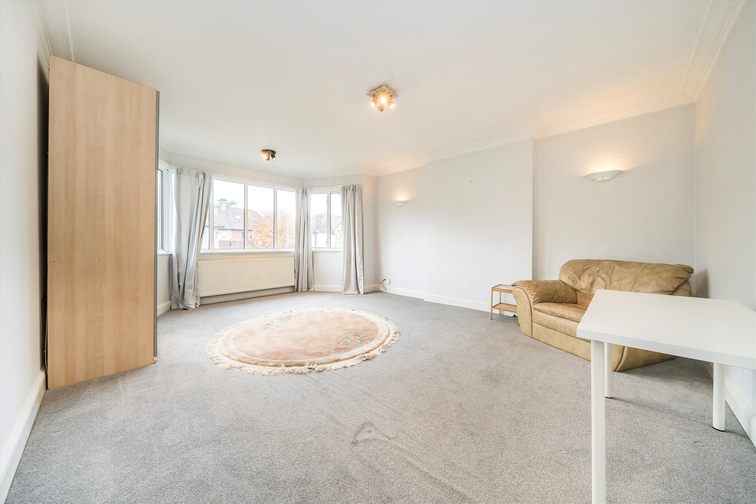 Flat Chatsworth Road in Greater London