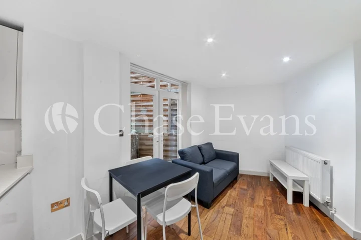 Flat Carlton Vale in Greater London