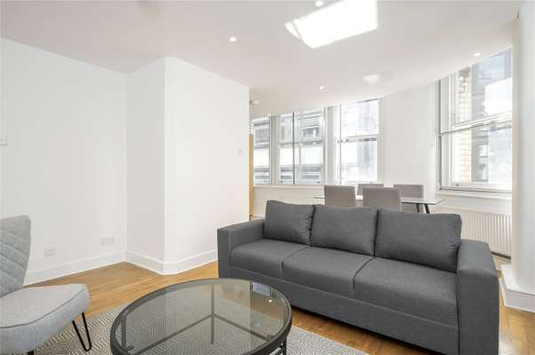 Flat Crosswall in City of London