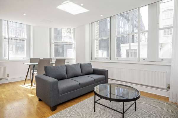 Flat Crosswall in City of London