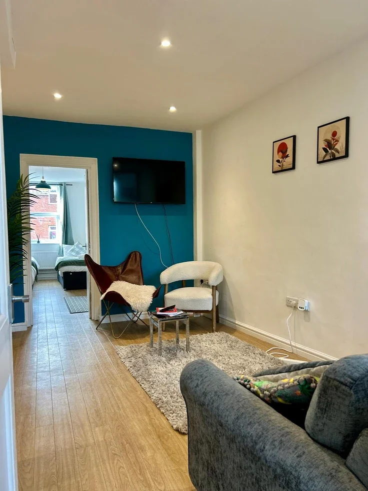 Flat East Street in Bristol