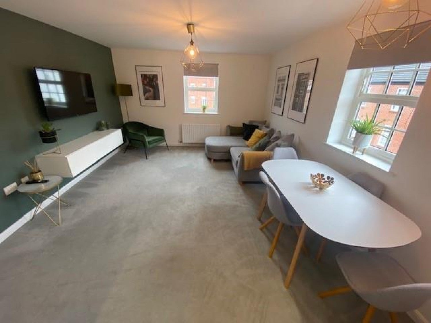 Flat Horseshoe Crescent in Walsall