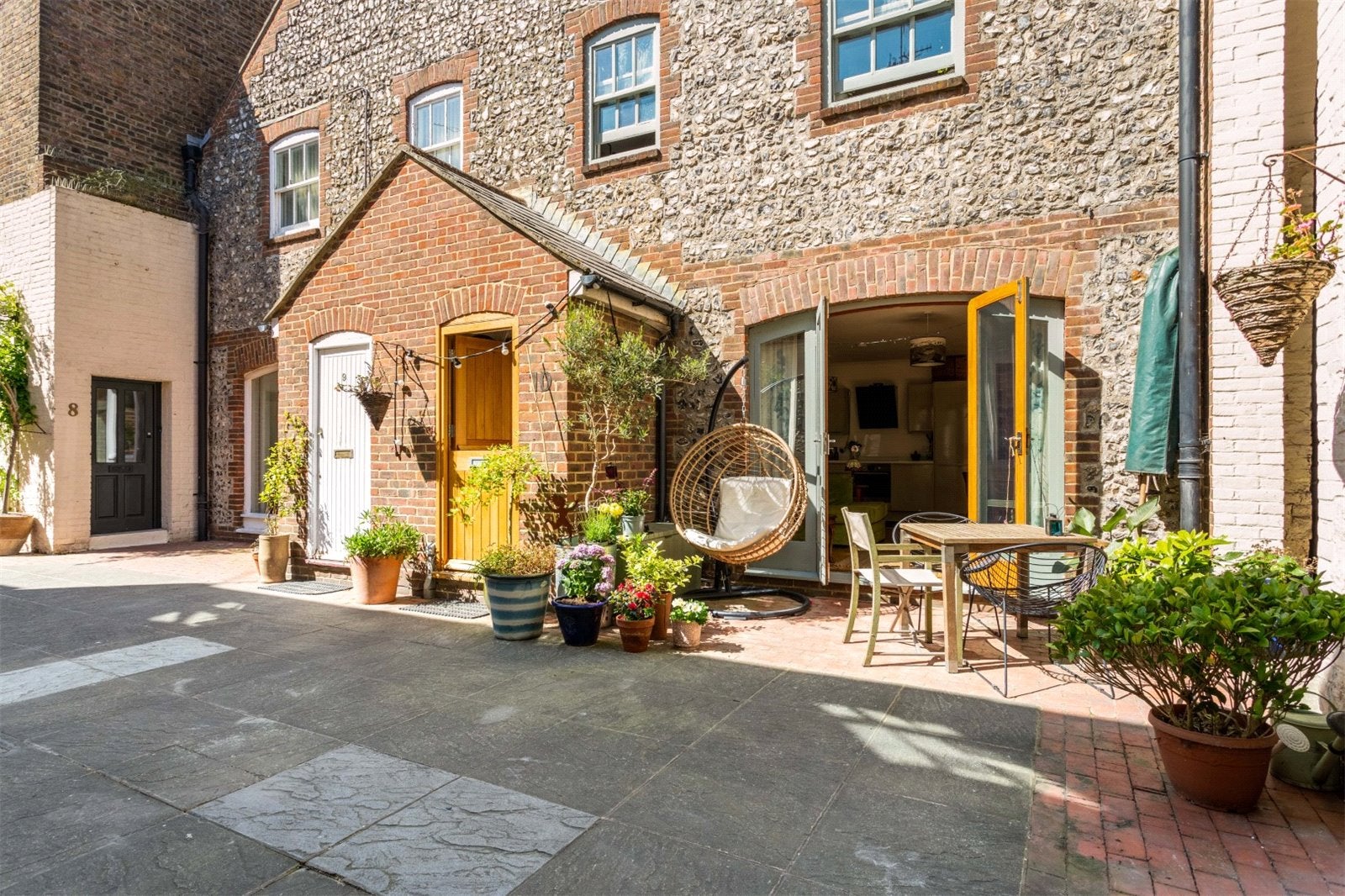 House Gloucester Mews in Brighton