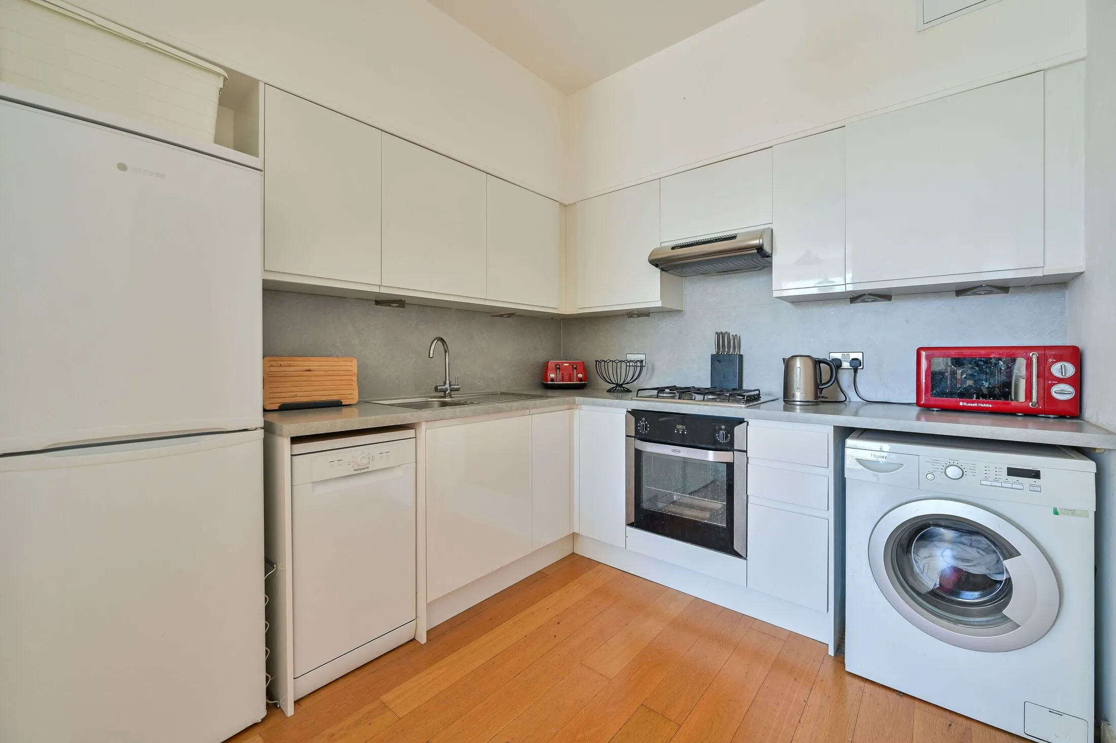 Flat Bethwin Road in Greater London