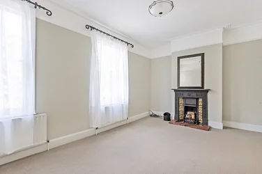 Flat Quinton Street in Greater London