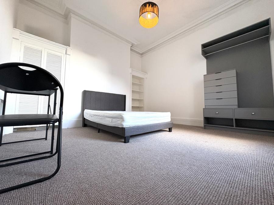 Room Mowbray Close in Sunderland