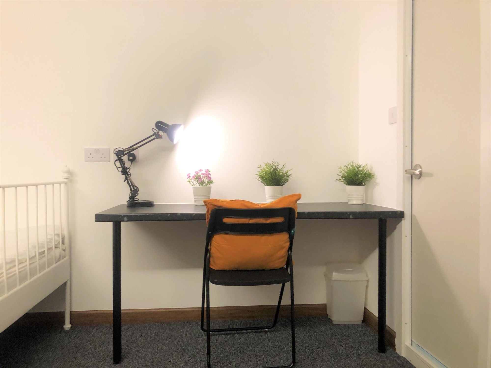 Room Charter Avenue in Coventry
