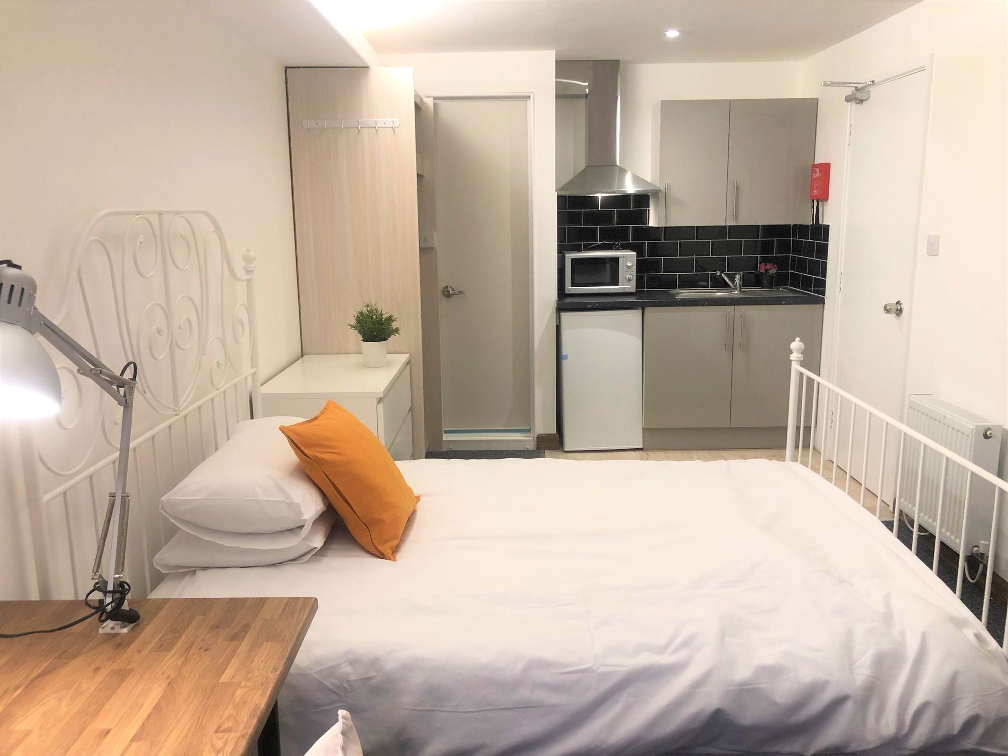 Room Charter Avenue in Coventry