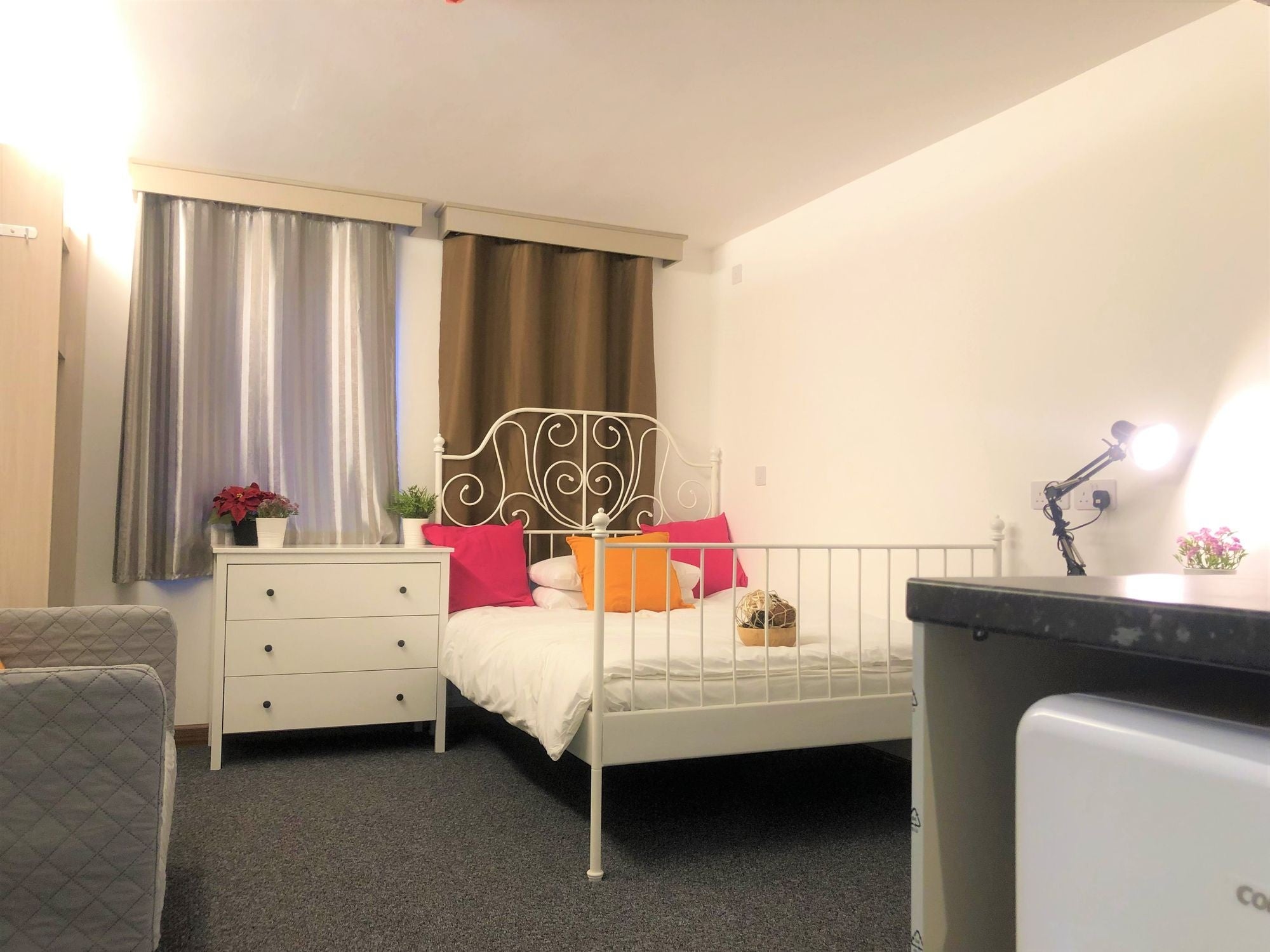 Room Charter Avenue in Coventry