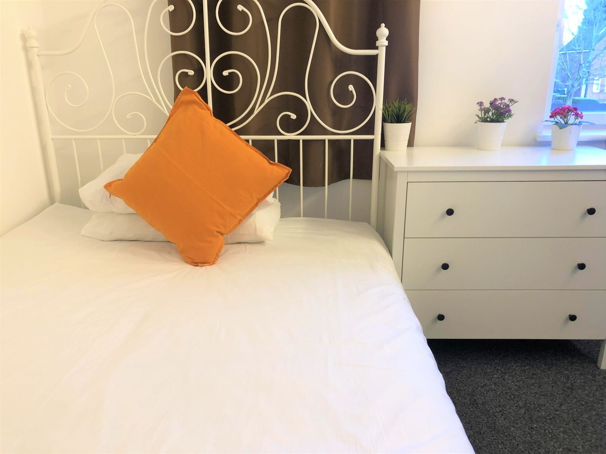 Room Charter Avenue in Coventry