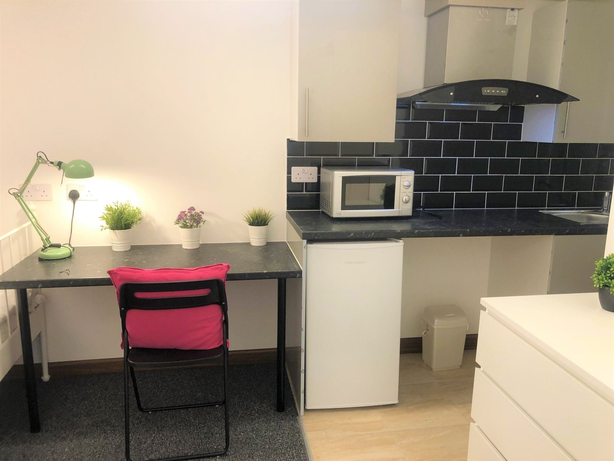 Room Charter Avenue in Coventry