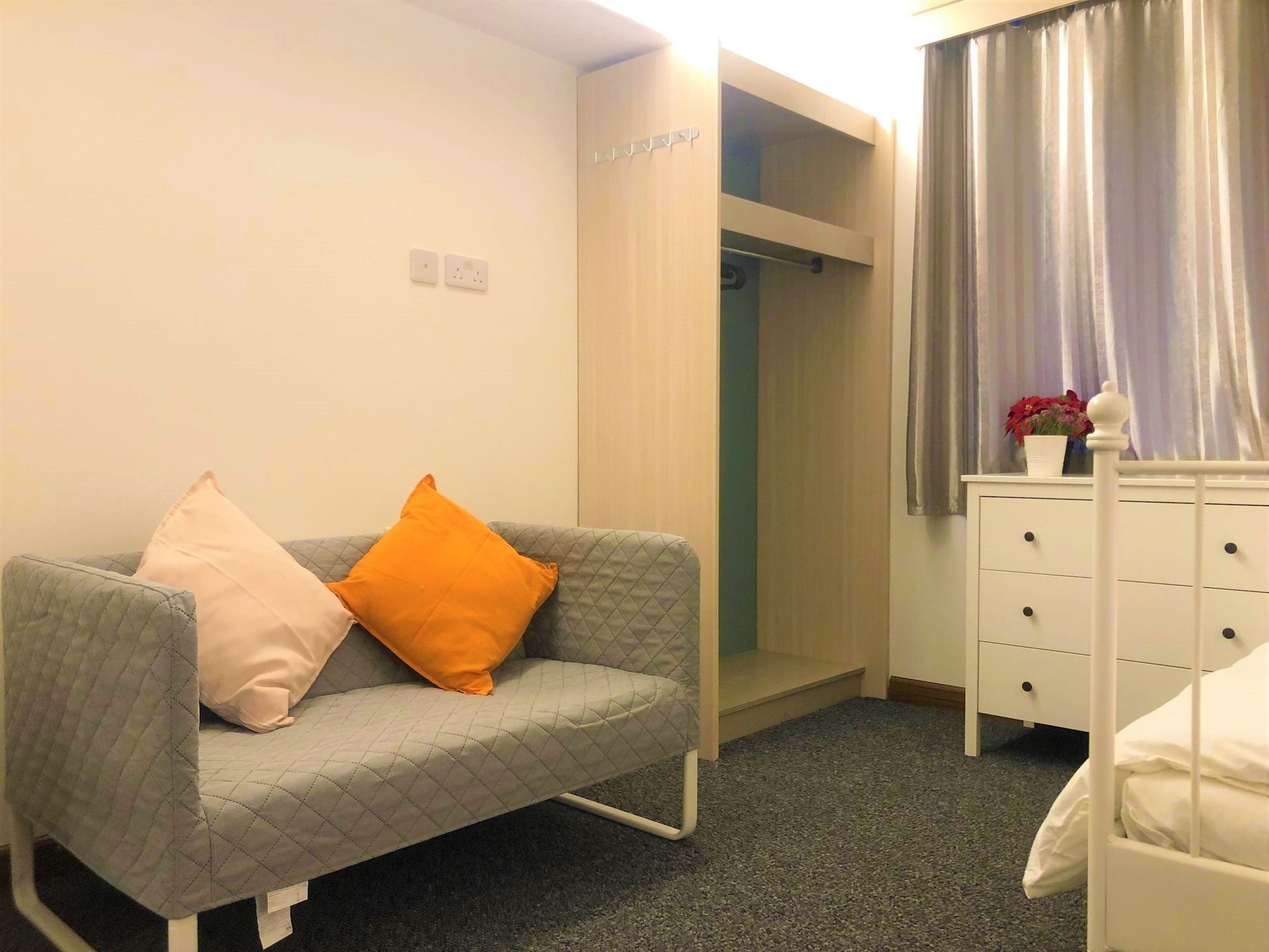Room Charter Avenue in Coventry