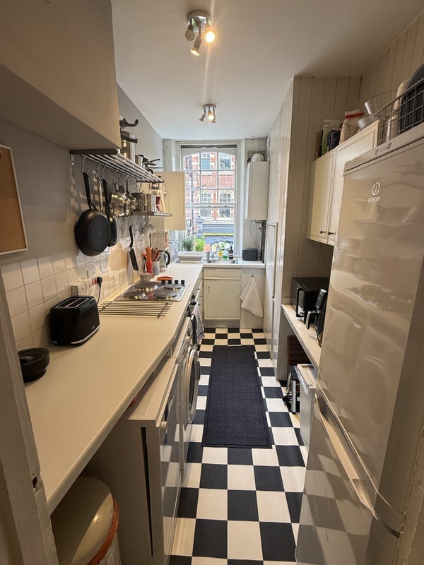 Room Haverstock Hill in Greater London