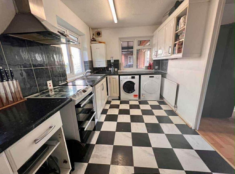 Room Cranmer Road in Greater London