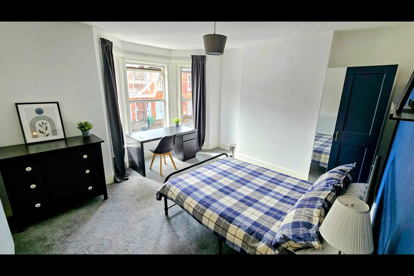 Room Thackeray Road in Southampton