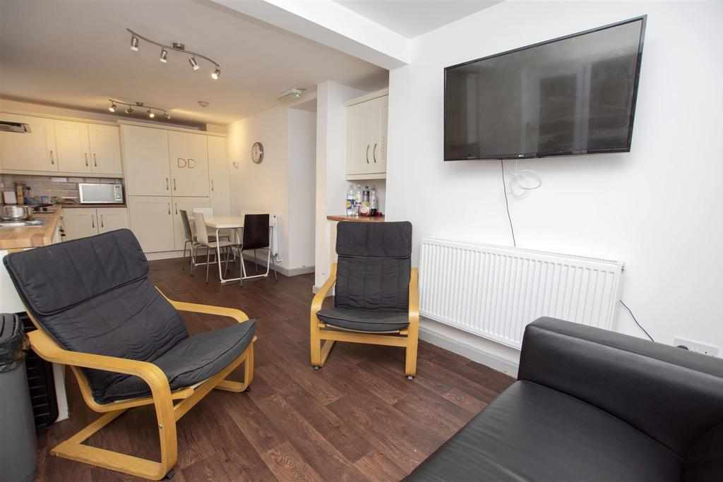 Flat Heeley Road in Birmingham