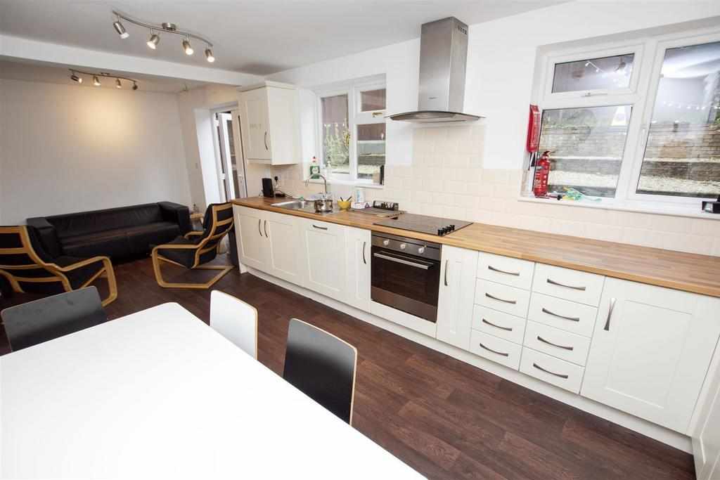 Flat Heeley Road in Birmingham