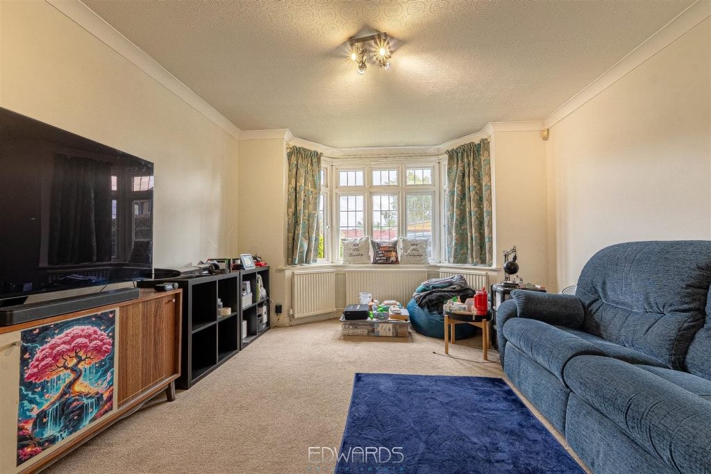 Flat Saxonhurst Road in Bournemouth
