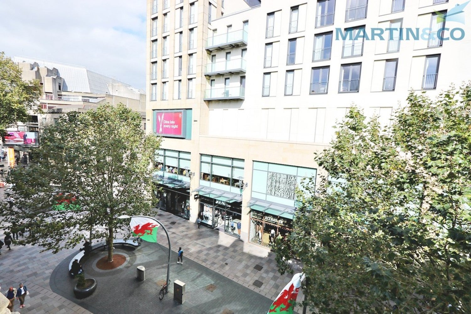 Flat The Hayes in Cardiff