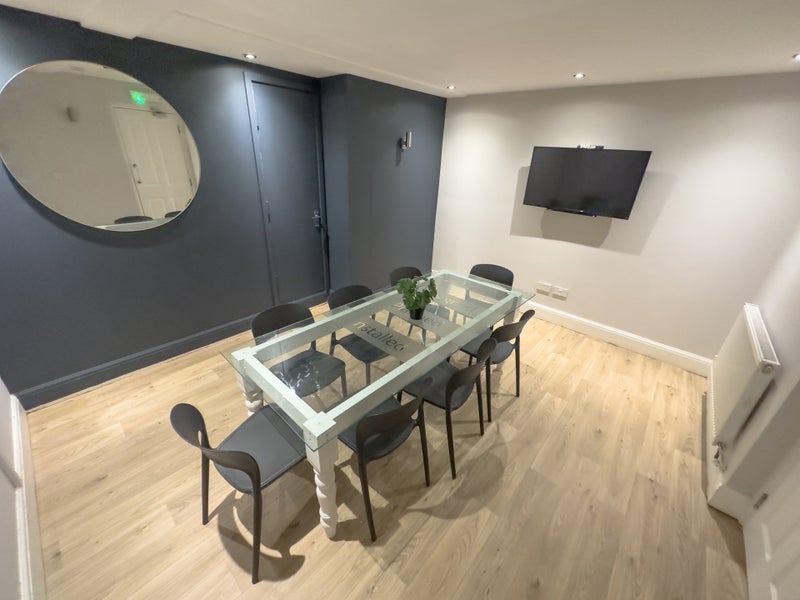 Room Churton Street in Liverpool