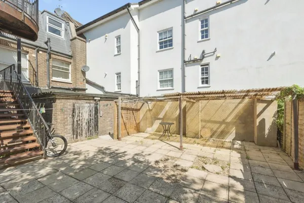 Flat London Road in Tunbridge Wells