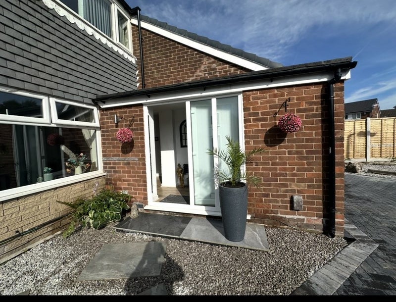 House Wilby Avenue in Bolton