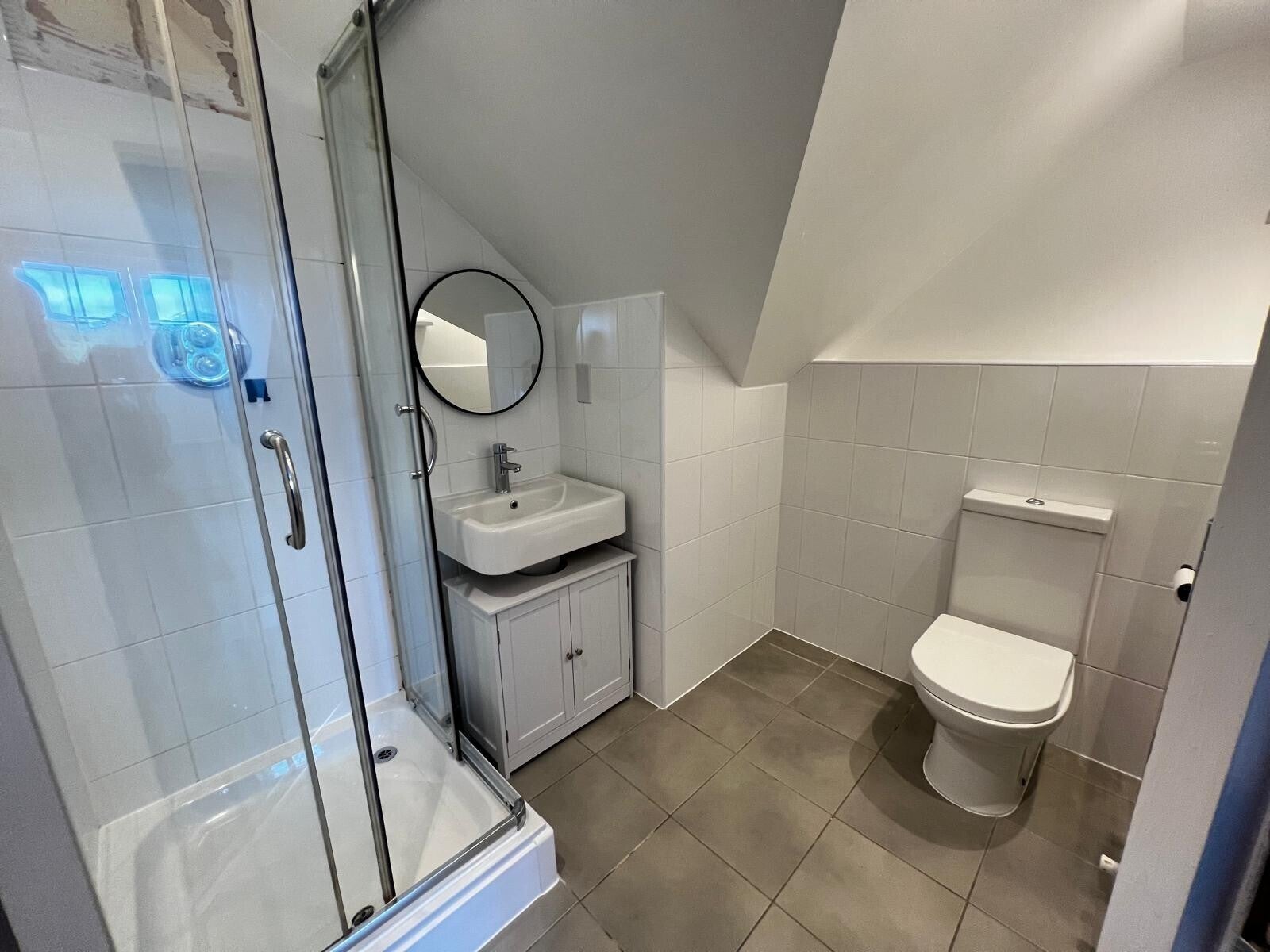 Flat Lymington Road in Highcliffe-on-Sea