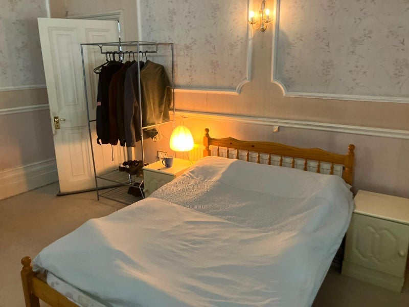Room Essex Road in Greater London