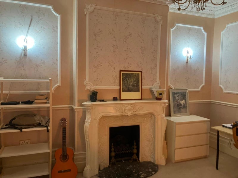 Room Essex Road in Greater London