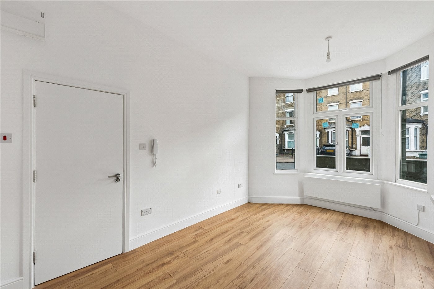 Flat Rock Street in Greater London