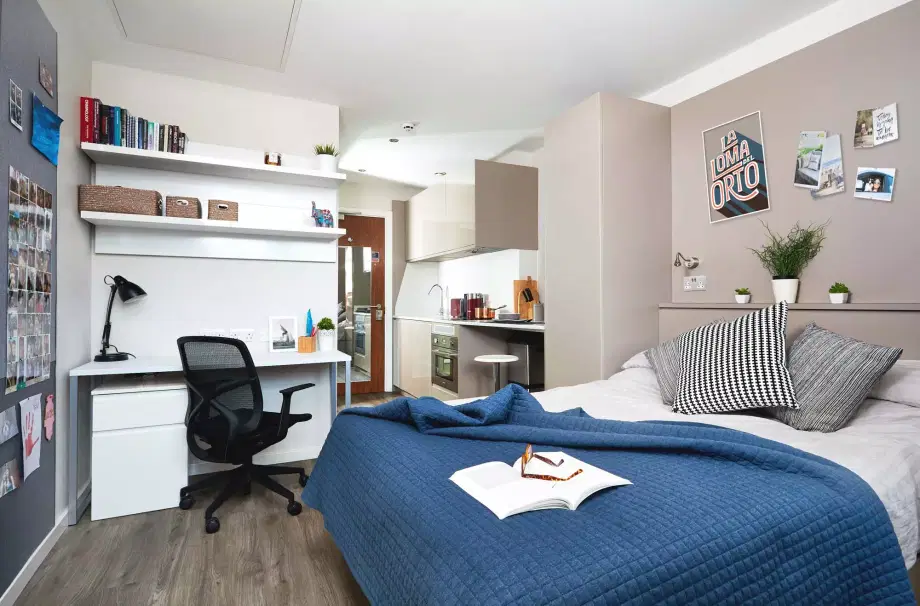 Flat Crosshall Street in Liverpool