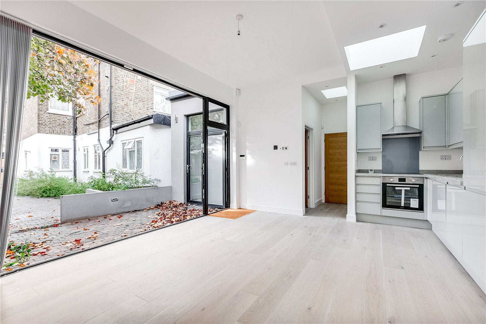 Flat Portnall Road in City of Westminster